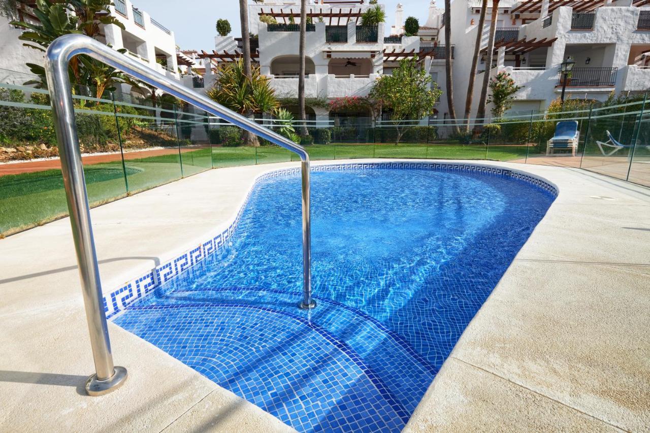 Beachside 3 Bedroom In La Gavia, San Pedro De Alcantara Apartamento
